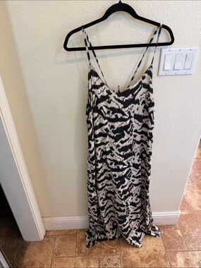 Old Navy Black and Cream Animal Print Slip Dress